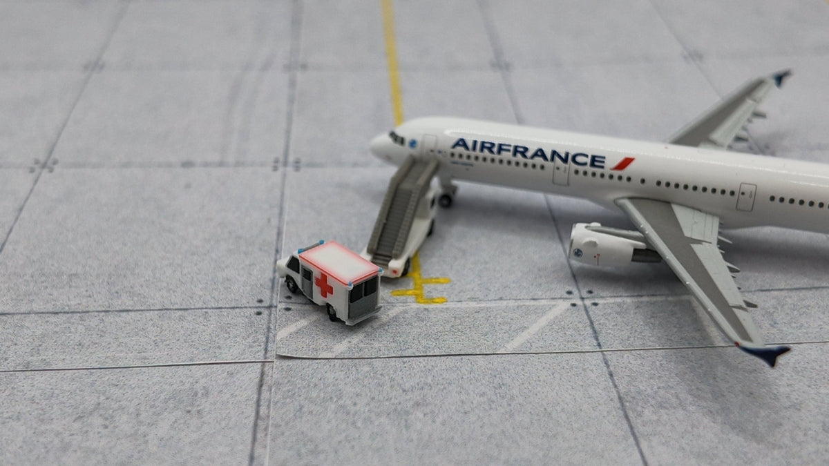 10x Flughafen Rettungswagen – 1:500 / 1:400 - MiniAviation