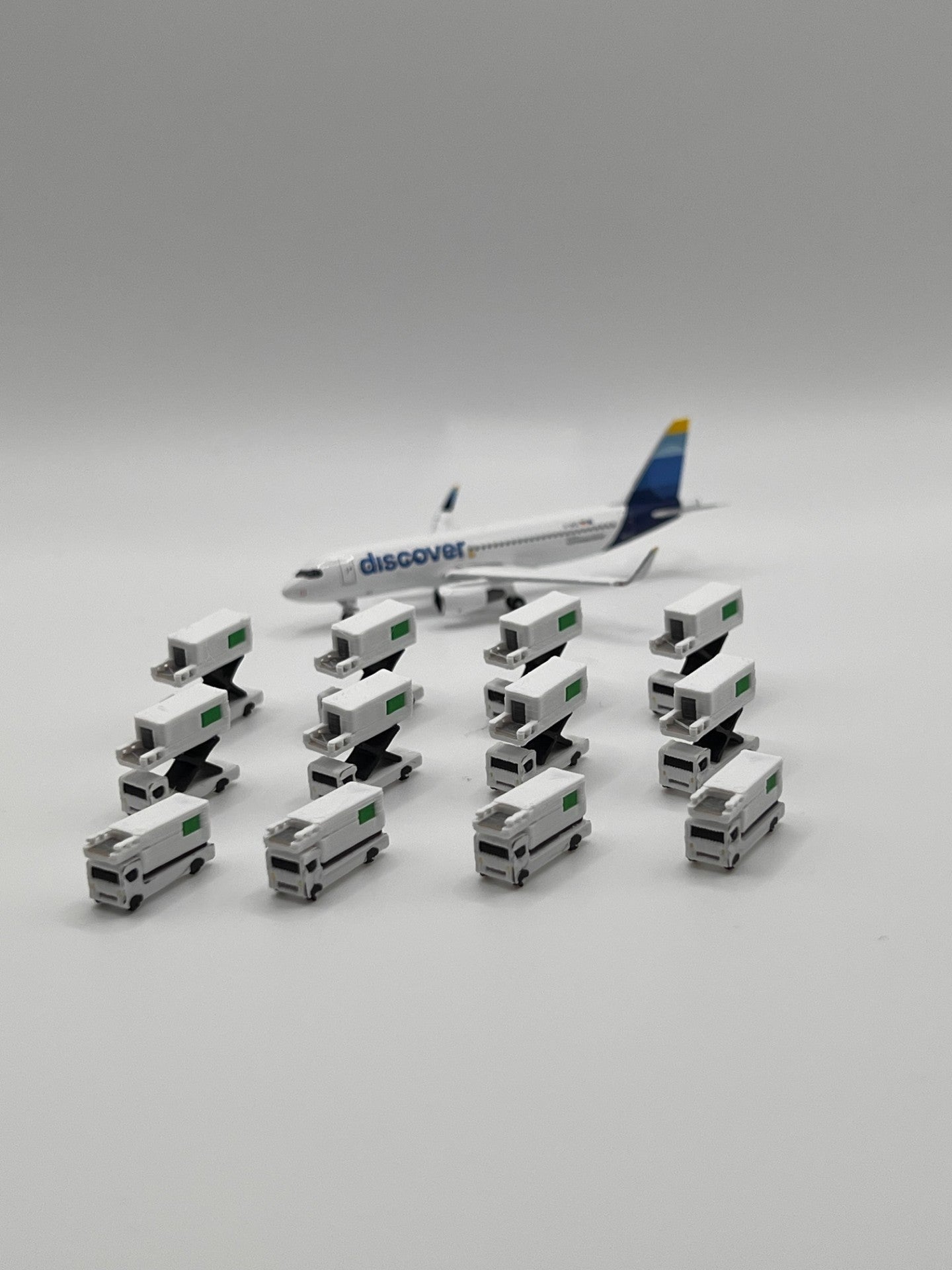 12x Catering Trucks - Maßstab 1:500 - MiniAviation