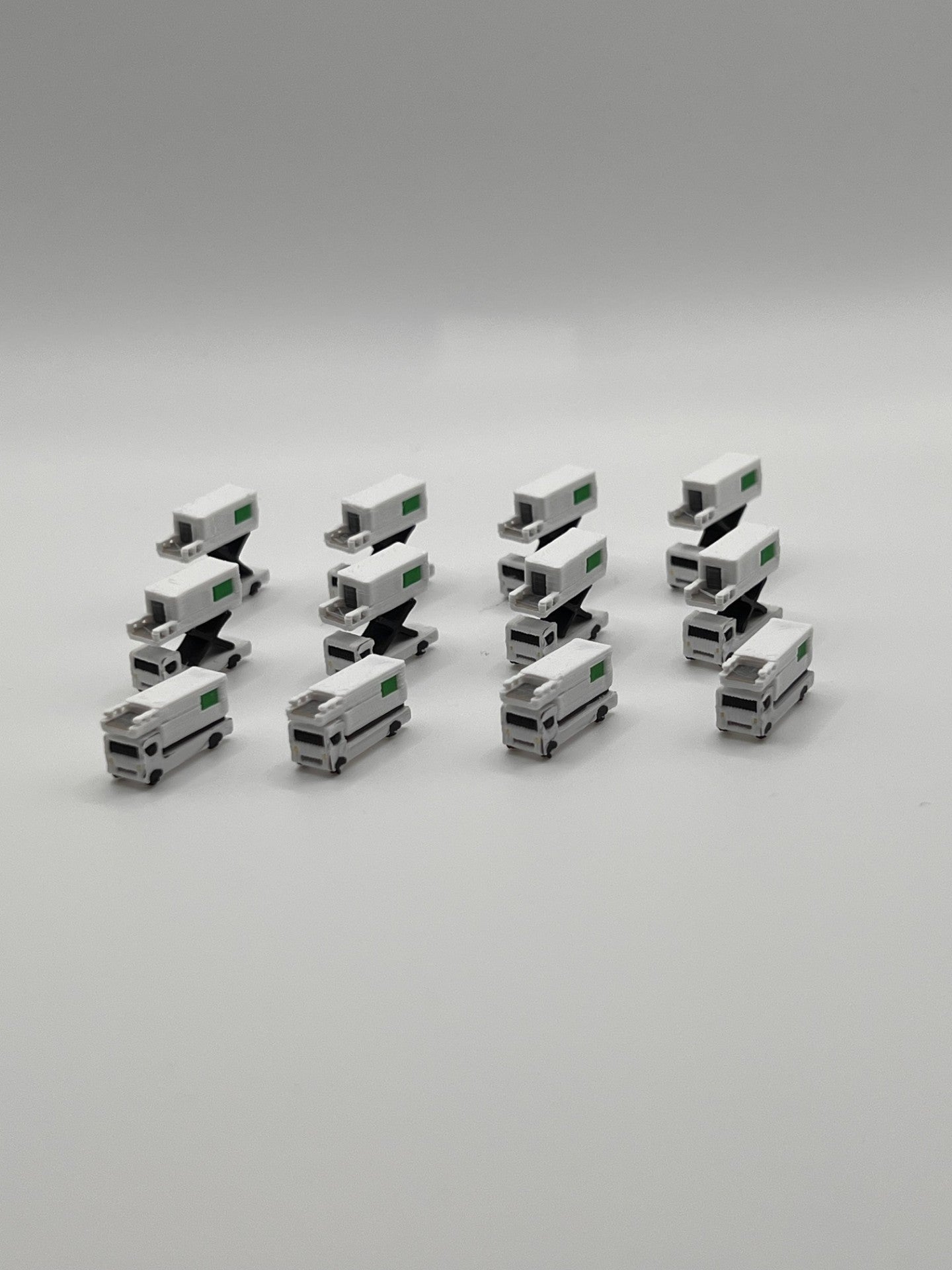 12x Catering Trucks - Maßstab 1:500 - MiniAviation