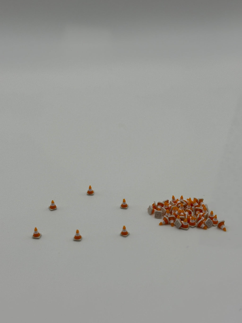 50x Airport Cones/Pilonen - Maßstab 1:500 - MiniAviation