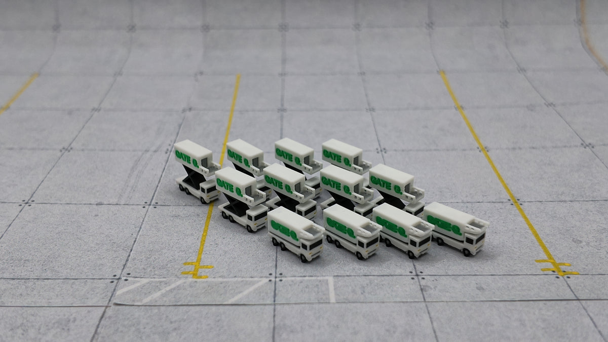Catering-Depot mit 9x Catering-Hochladern – 1:500/1:400