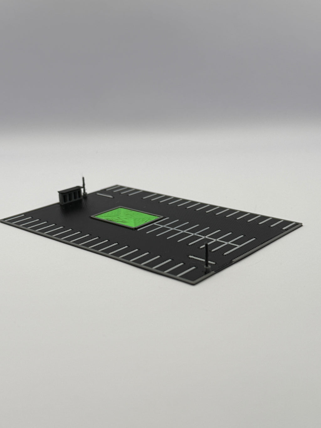 Hotel-Parkplatz mit Autos – Maßstab 1:500