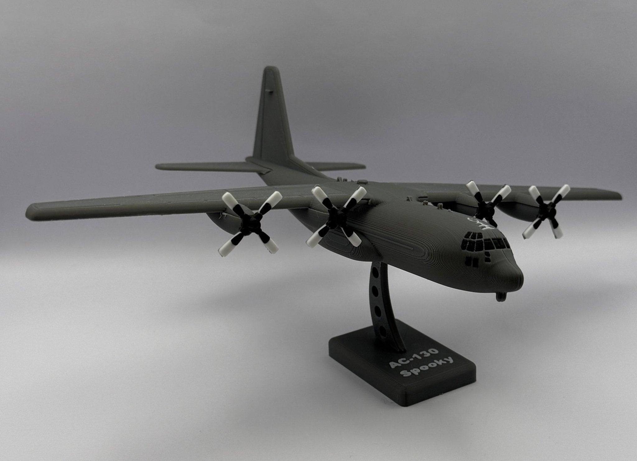 AC - 130 „Spooky“ – 3D - Druck Flugzeugmodell mit Standfuß - MiniAviation