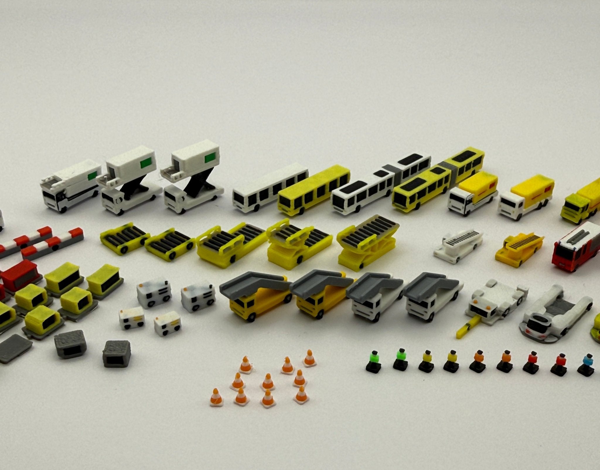 Bodenfahrzeuge - Set – Modellflughafen Zubehör im Maßstab 1:500 - MiniAviation