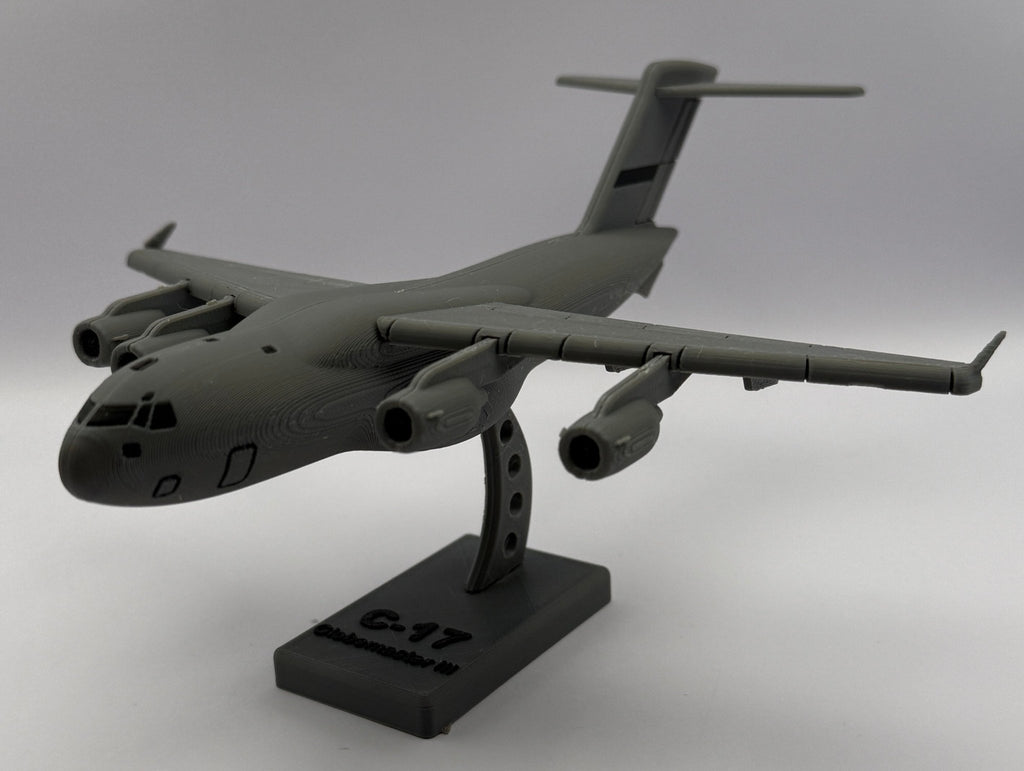 C - 17 Globemaster III – 3D - Druck Flugzeugmodell mit Standfuß - MiniAviation